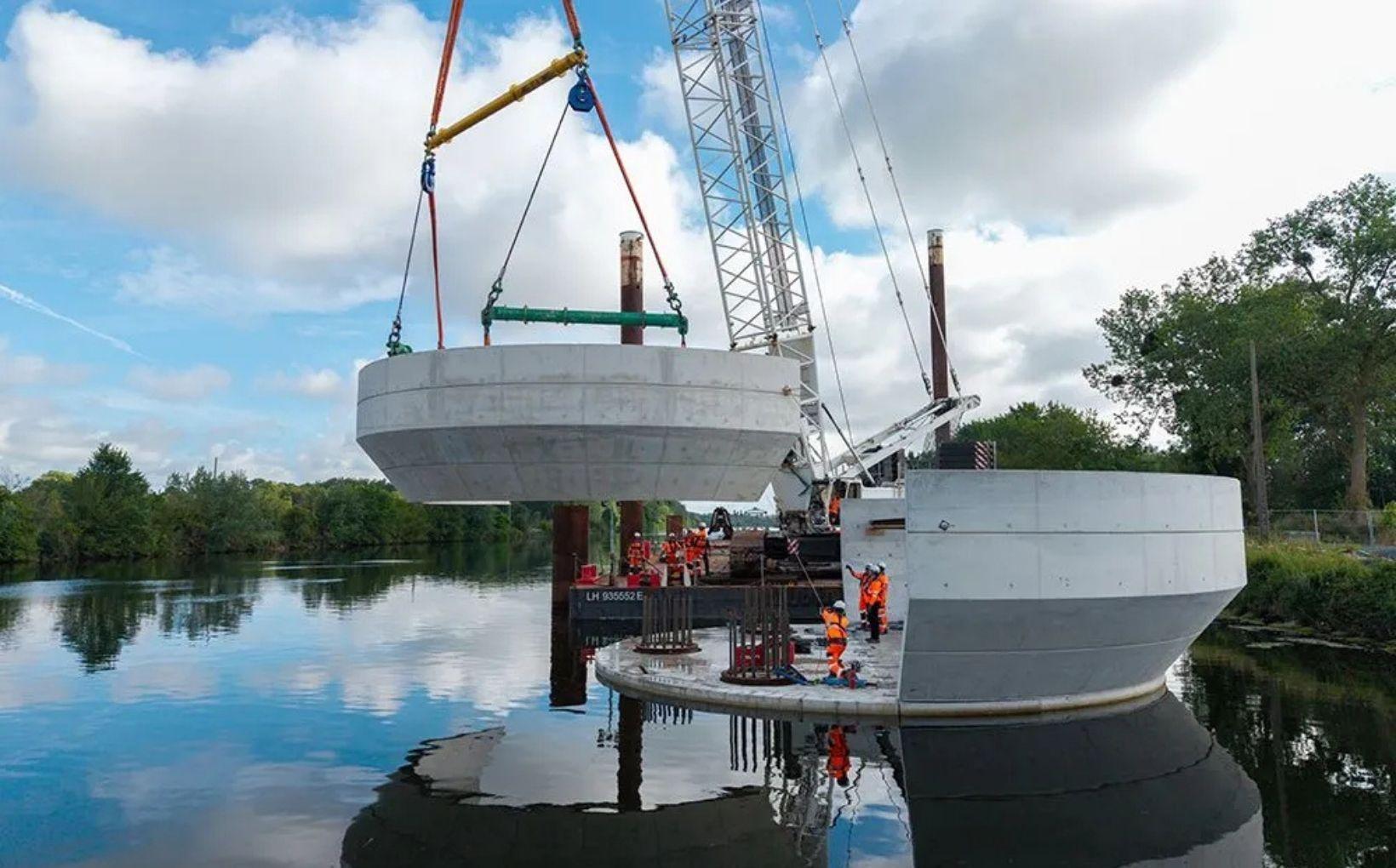 Schwerlasttransporte beim Bau der Colombelles-Brücke