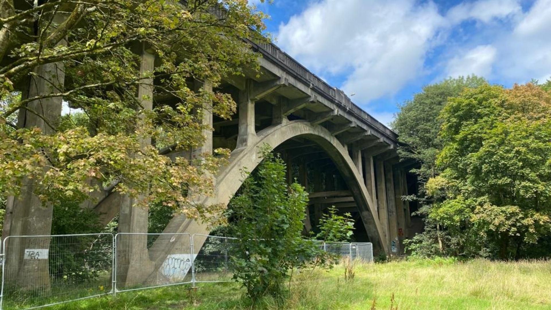 Modernisierungsarbeiten an der Queens Park Brücke 