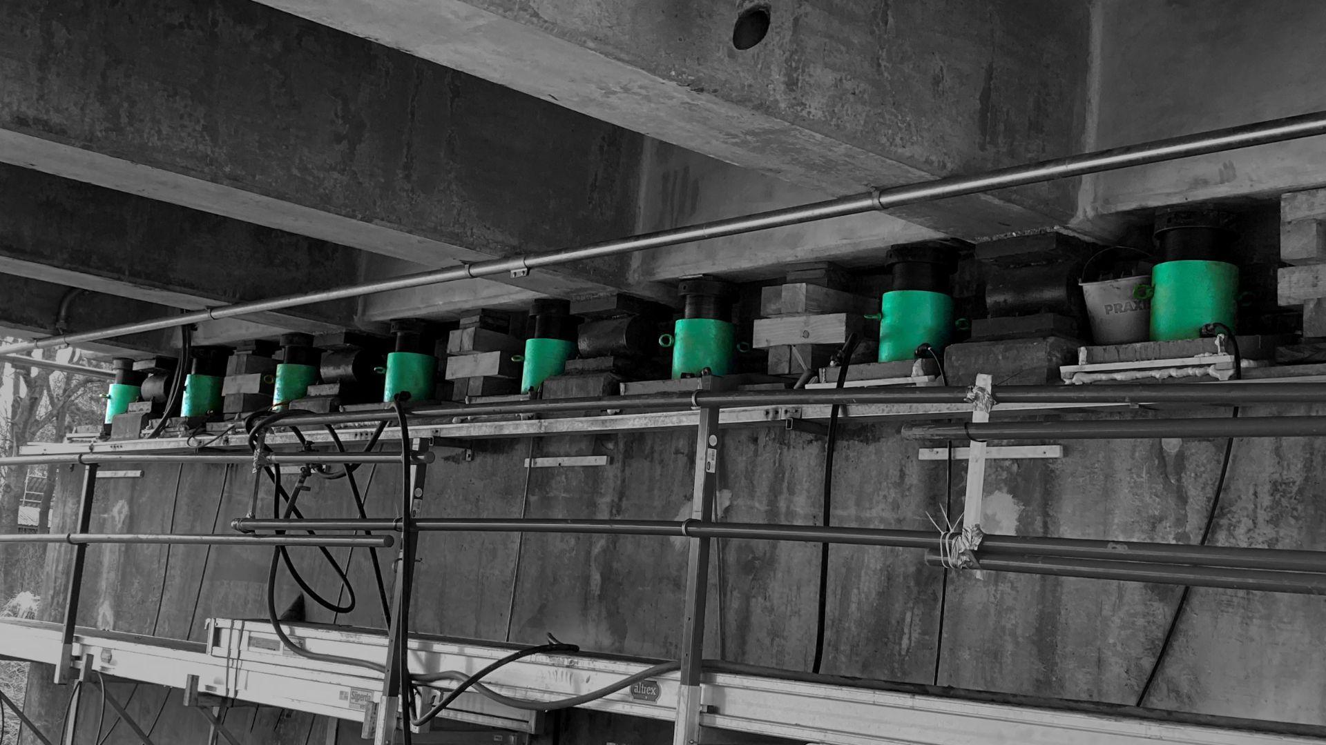 (Étude de cas) Entretien des ponts à l'aide de vérins hydrauliques