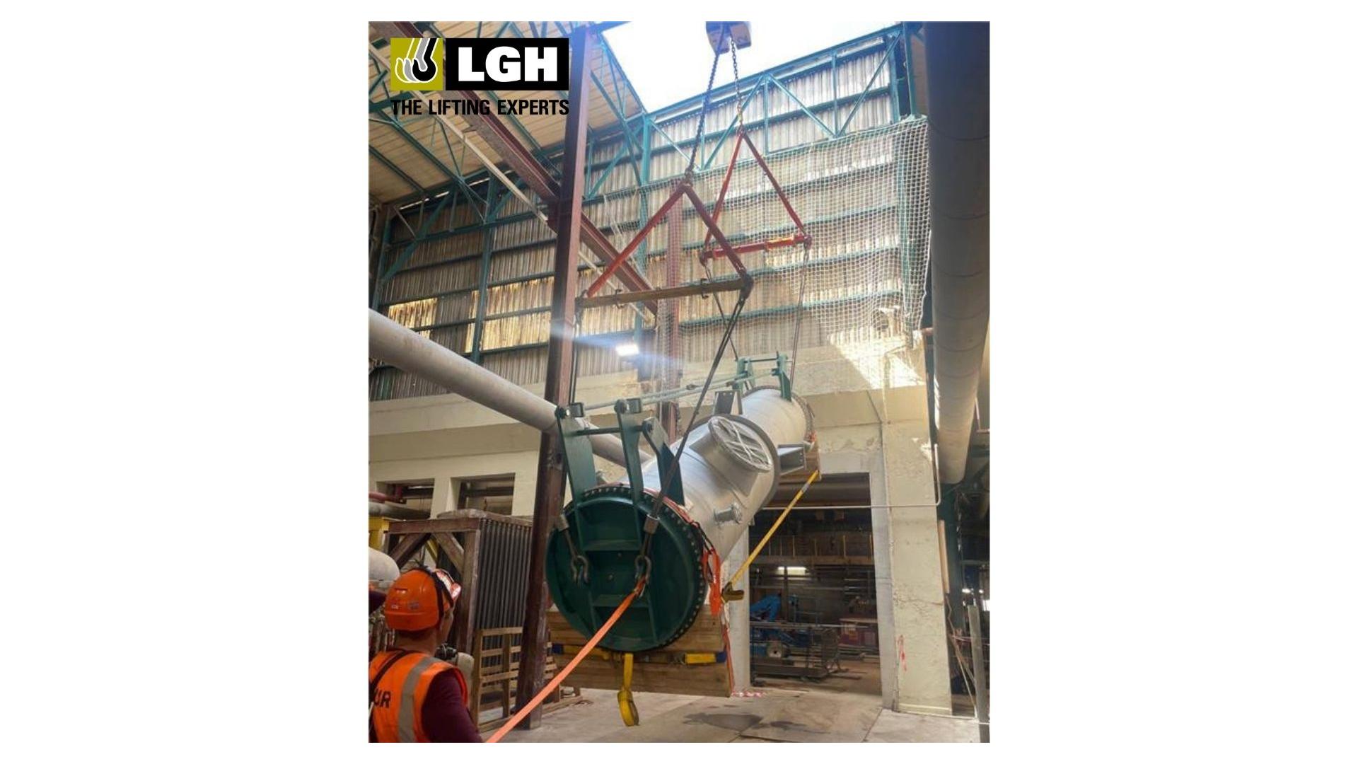 LGH voert 13.5T zware lift van verwarmingsketels uit.